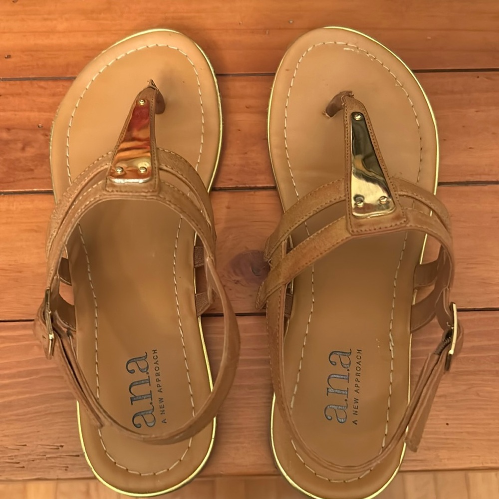 A.n.a sandals 6.5